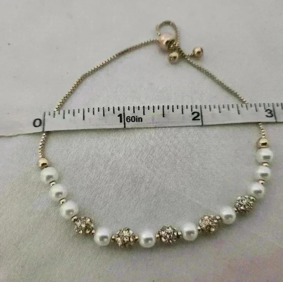 Pearl and crystal Infinity Bracelet Gold Adjustable Luxury Classy Feminine - Picture 4 of 5